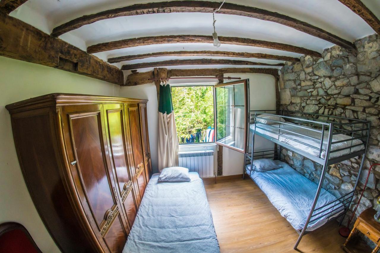 Surf Camp San Sebastian Partyhostel Aia Extérieur photo